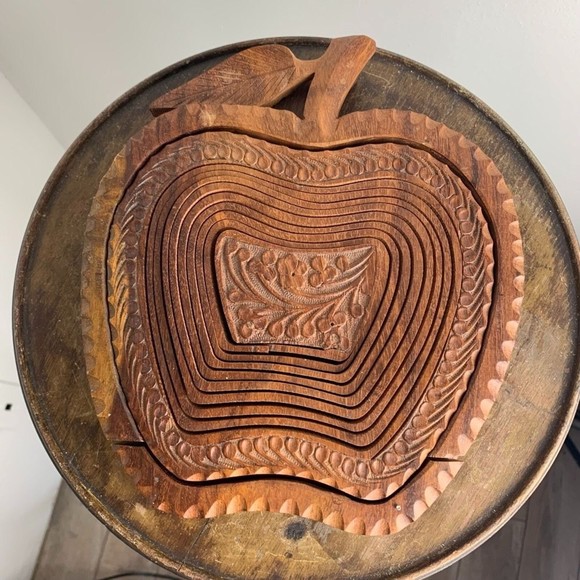 Vintage Country Spiral Cut Collapsible Wood Apple Shape Fruit Bowl/Basket/Trivet - Picture 2 of 9